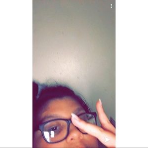 Meet your Posher, Eloina